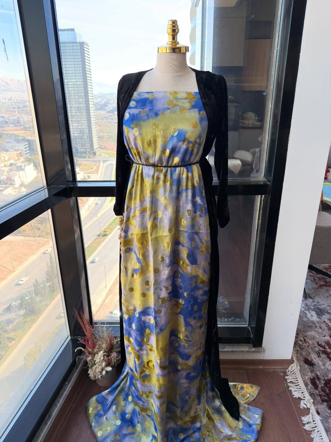 Sulaymaniyah Gold-Dot Gown